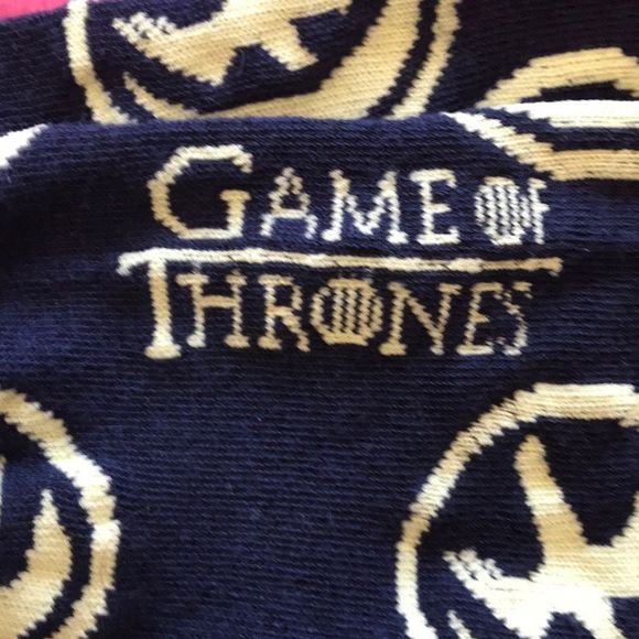 GAME OF THRONES SOCKS and SHIRT!!!! - Picture 3 of 8